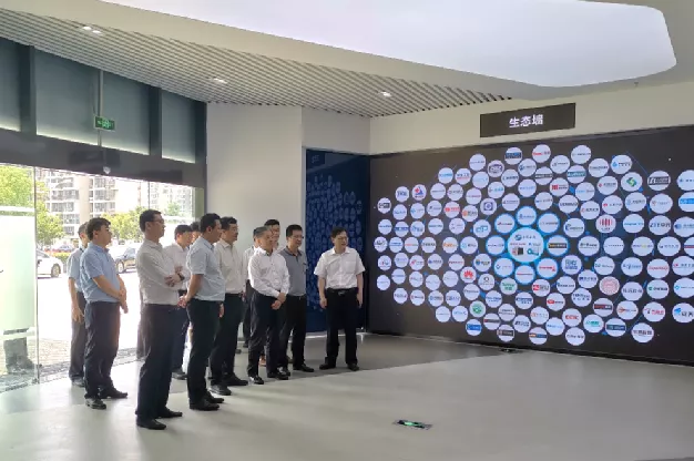 苏州市副市长杨知评调研leyu.乐鱼电子·苏州网安创新基地