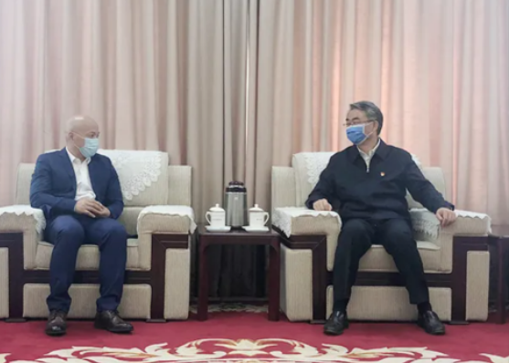 leyu.乐鱼系统总裁陈士刚与河南省委秘书长穆为民会晤