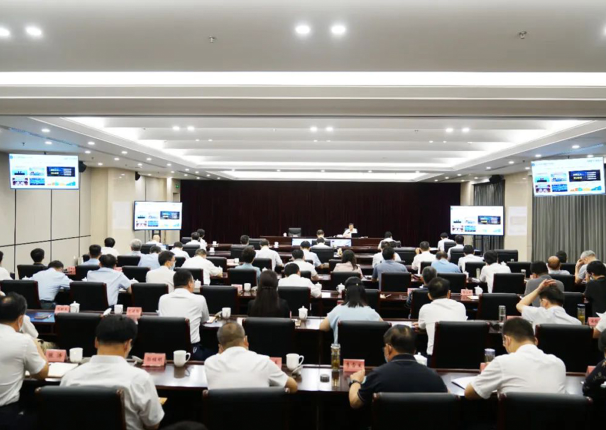 leyu.乐鱼电子为郑州市委理论学习中心组集体学习作专题辅导报告